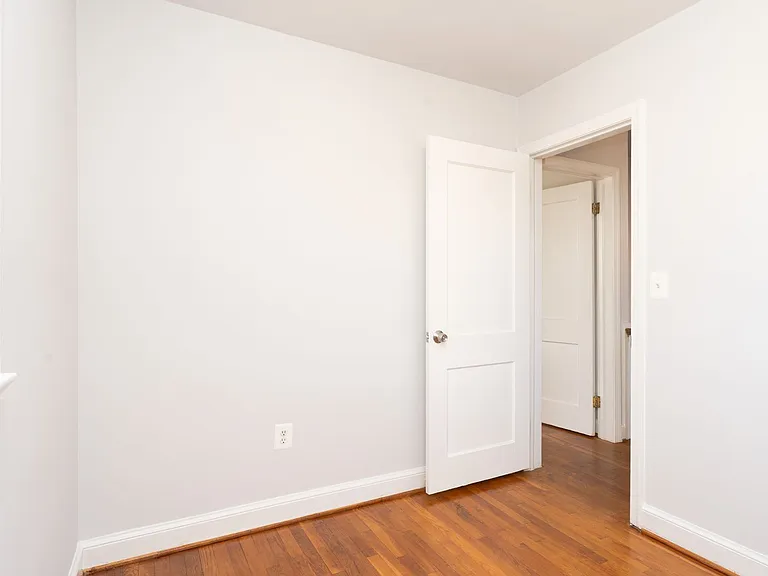 10026 Lorain Ave — Photo 25