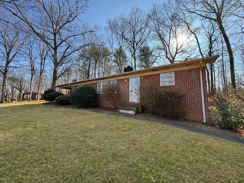 5804 Elkin Hwy