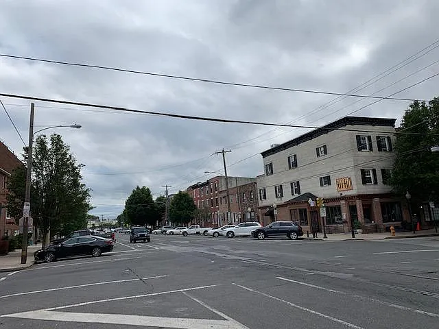2 bed, 1100 sqft, $1,895 — Photo 3