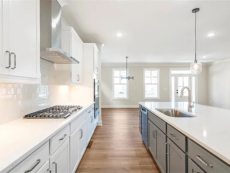 152 Palm St — Photo 12