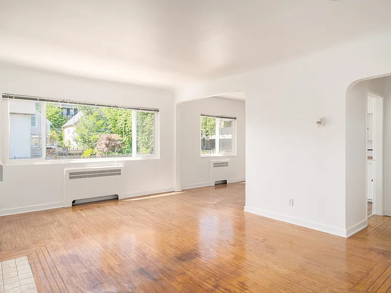 735 Royal Ave #209 — Photo 2