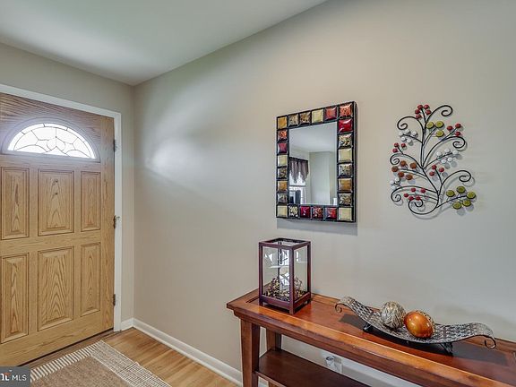 3rd image of 2615 Montclare Dr