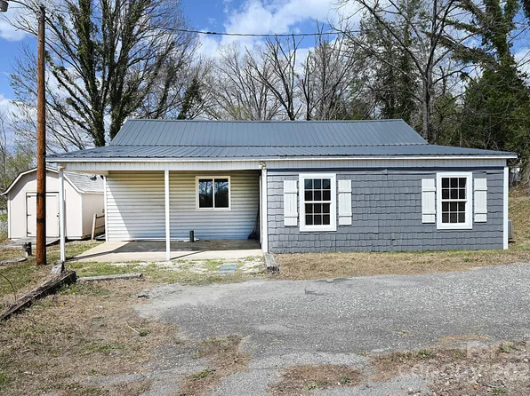 1412 Cliffside Pl SE, Lenoir, NC 28645