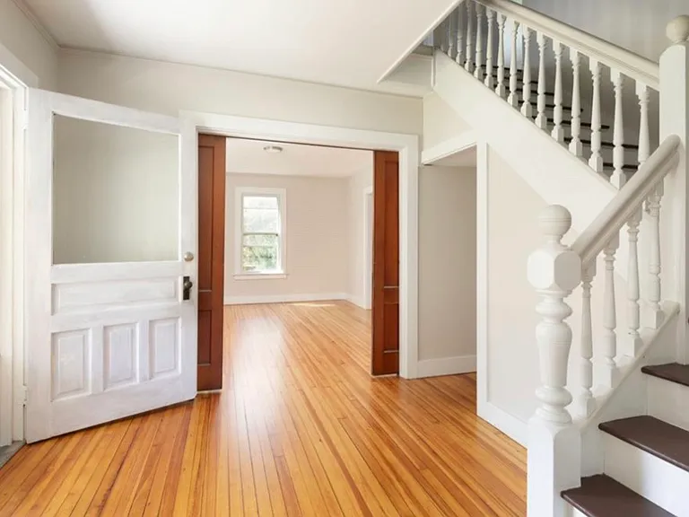 33 Granite Ave — Photo 2