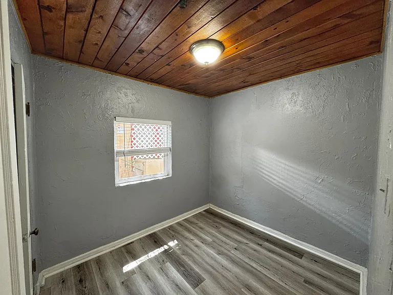 426 Headingly Ave NW #A — Photo 14