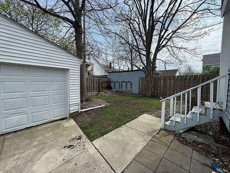 2121 Wyandotte Ave #2123 — Photo 22