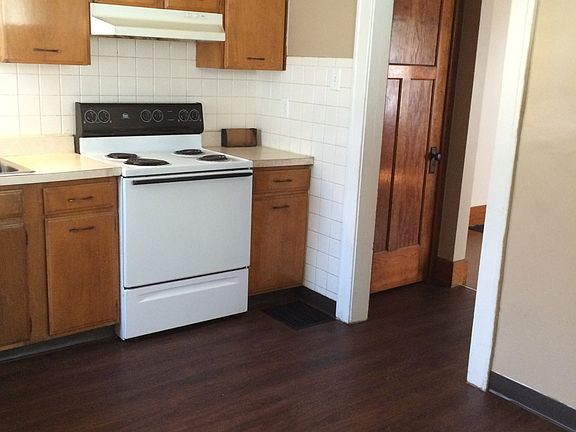 4th image of 38 E Maplewood Ave
