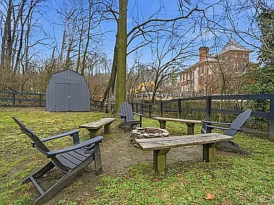2 bed, 1.5 bath, 1429 sqft, $3,200 — Photo 2