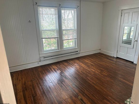 3rd image of 410 High St
