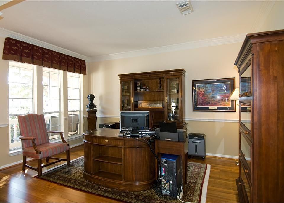2nd image of 16434 Darby House St