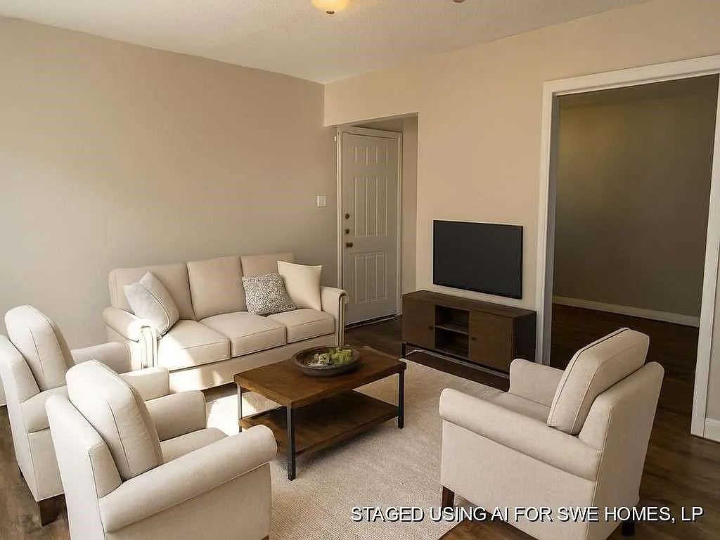 3 bed, 1.5 bath, 1149 sqft, $1,799 — Photo 3