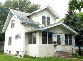 1273 Woodbridge St, Saint Paul, MN 55117