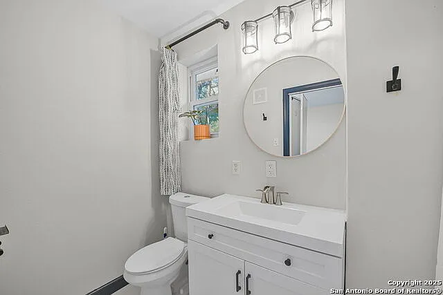 133 Alamo Dr — Photo 21