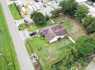 8622 Lipan Rd, Houston, TX 77063