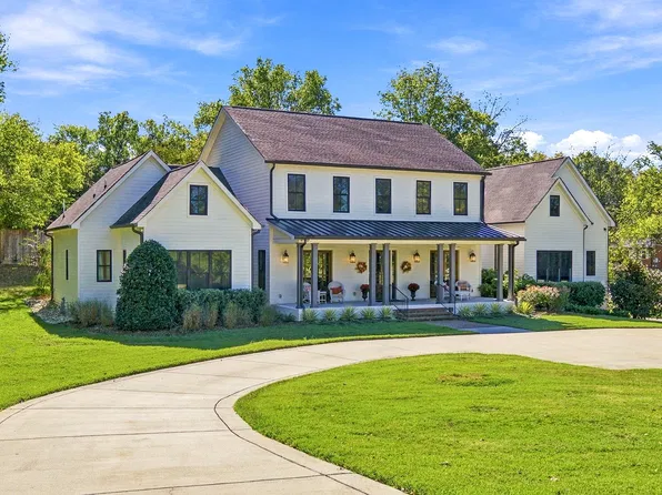 6611 Fleetwood Dr, Nashville, TN 37205
