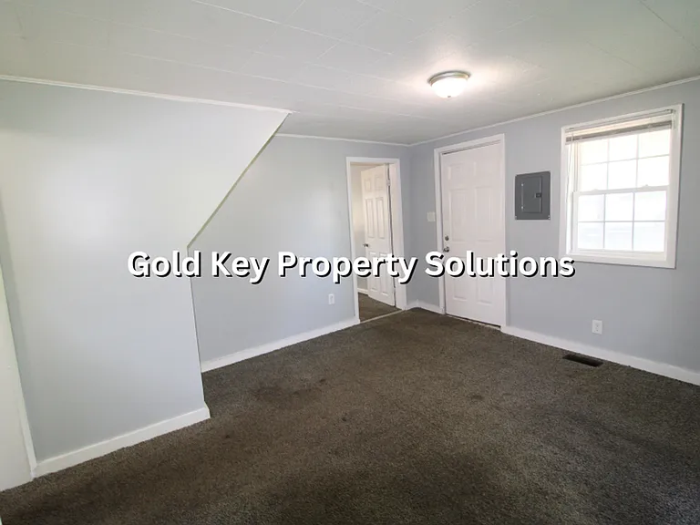 618 W 13th St — Photo 5