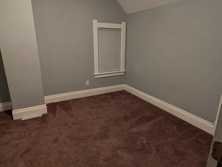 5900 34th Ave — Photo 11