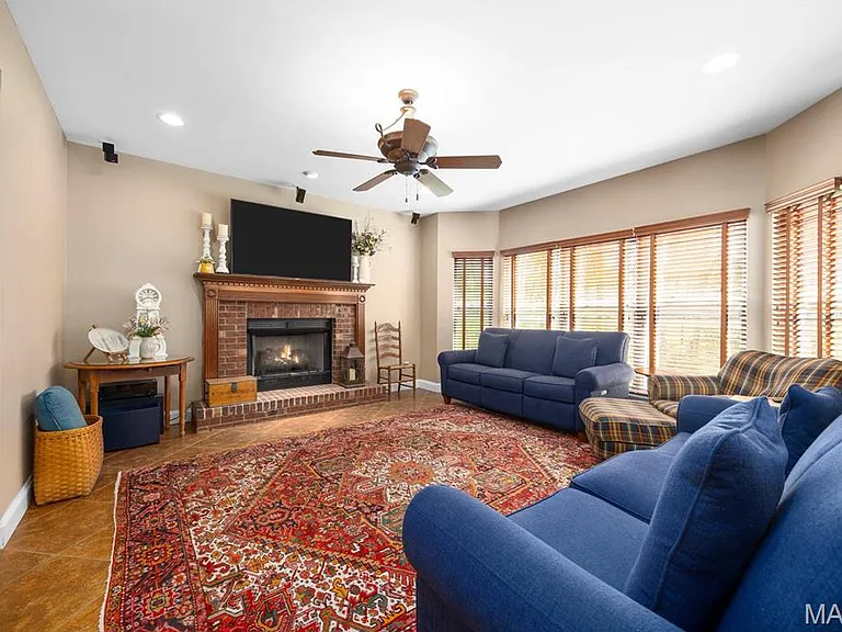 26 Milton Brennan Manor Ct — Photo 45
