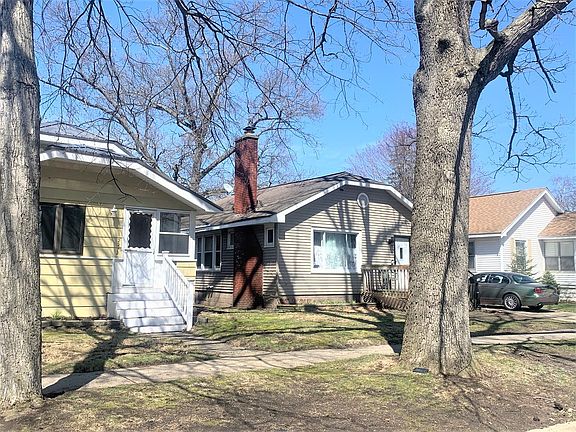 3rd image of 2266 Miner Ave