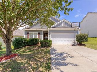 9814 Holly Park Dr #115, Charlotte, NC 28214