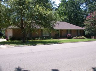 5135 Reddoch Dr, Jackson, MS 39211