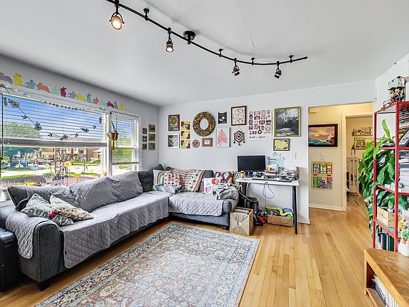 5th image of 2711 N 72nd Ct APT 1W