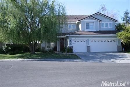 1st image of 18 Belladonna Ct