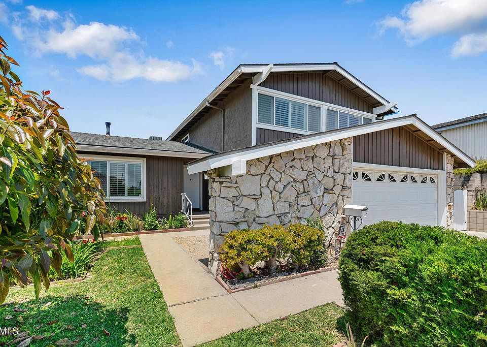1st image of 2107 Arriba Dr