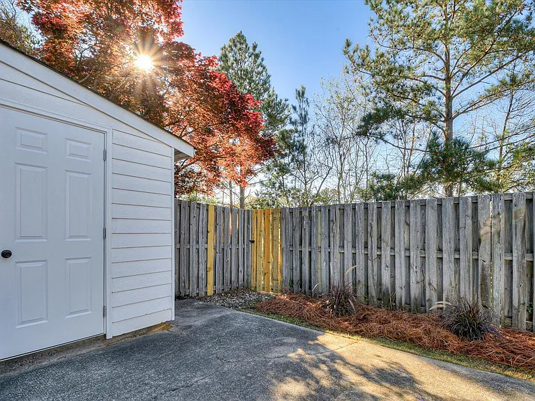 128 Barts Dr — Photo 26