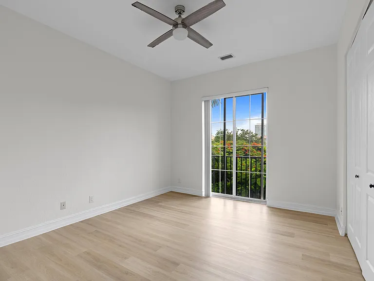 1127 Florida Ave — Photo 12