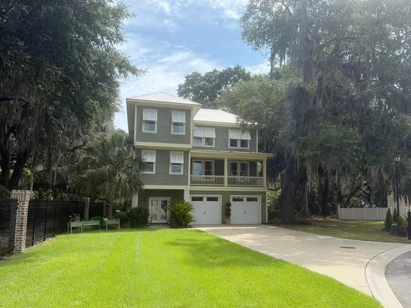 11 Flaggpoint Ln., Murrells Inlet, SC 29576