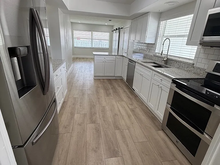 Kitchen, looking toward dinning area