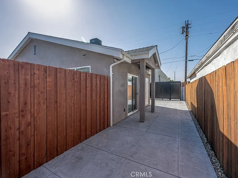 6237 Agnes Ave — Photo 16