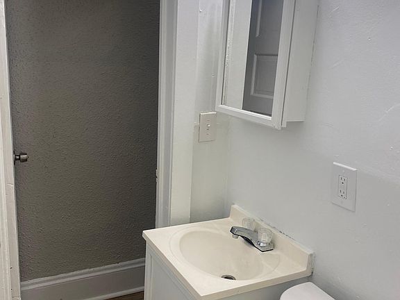 2nd image of 3362 E 145th St #4