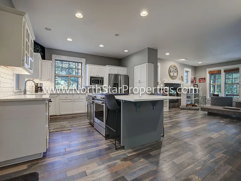1630 NW Albany Ave — Photo 18