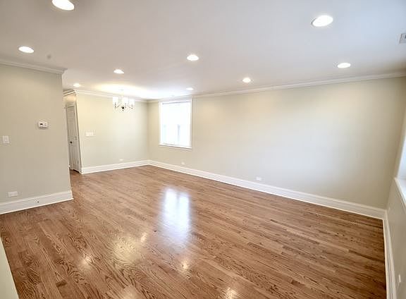 3rd image of 6427 N Albany Ave Unit 2