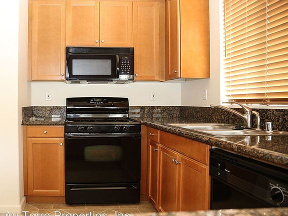4th image of 2653 Orange Ave APT A