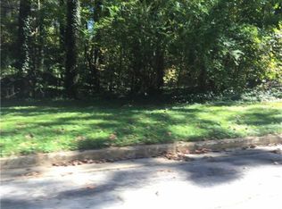 628 Waterview Ct, Stone Mountain, GA 30088