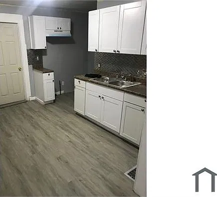 4 bed, 1900 sqft, $2,100 — Photo 2