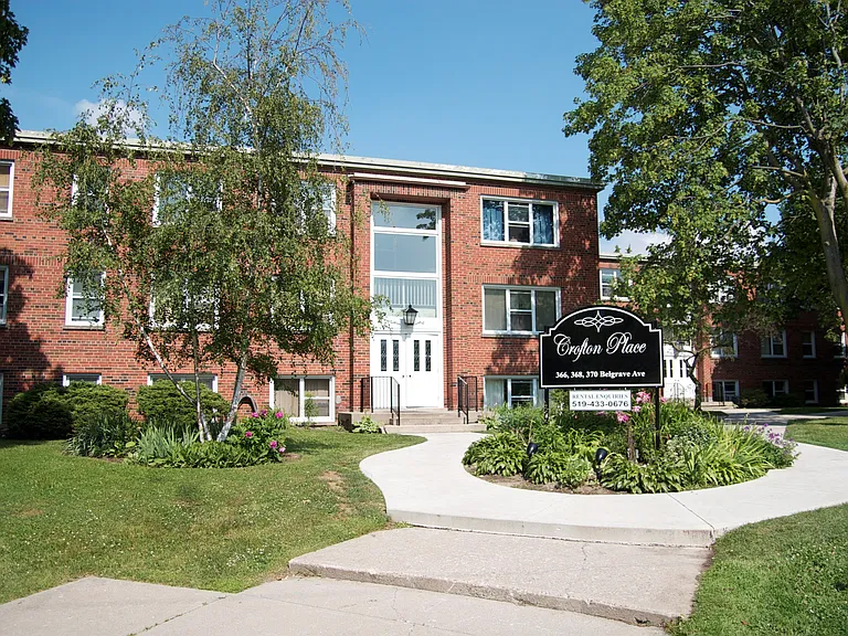 366 Belgrave Ave #9 — Photo 2