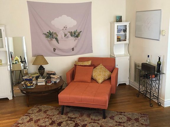 4th image of 2317 W Chicago Ave #2