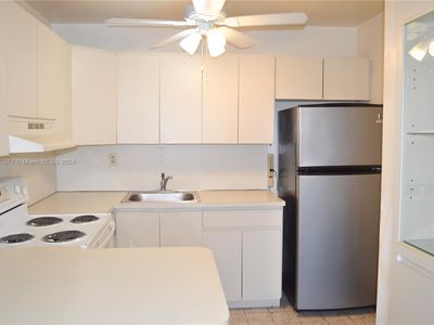 3551 SW 9th Ter APT 515, Miami, FL, 33135