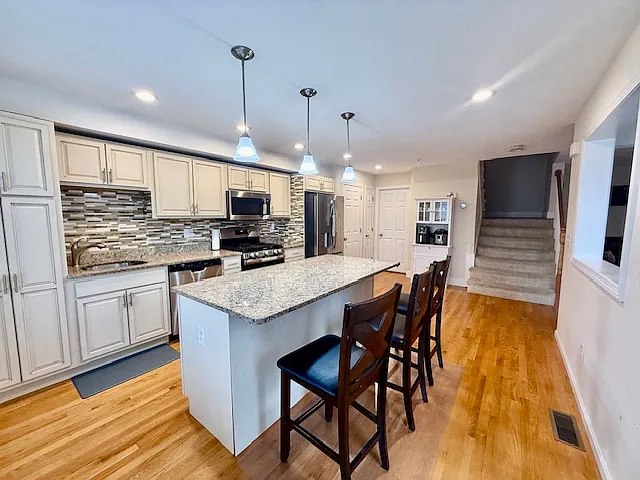 33 John Hancock Dr — Photo 12
