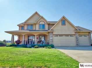 6082 N 155th Ave, Omaha, NE 68116