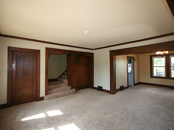 3rd image of 74 S Grandview Ave