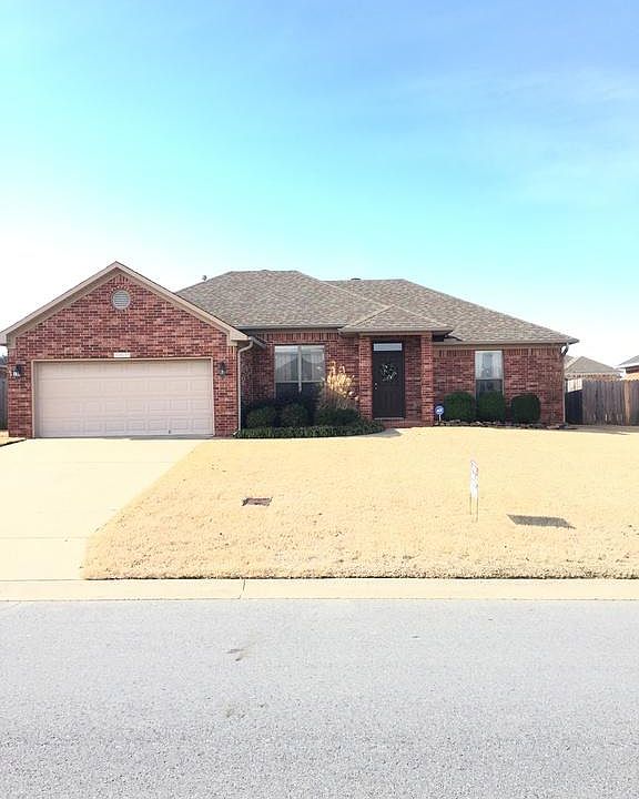 1st image of 2415 Apple Blossom Ln