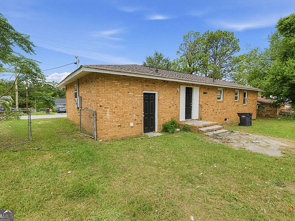 5th image of 3323 Hillis Rd