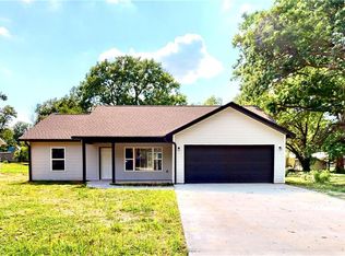 813 N Elm St, Nevada, MO 64772