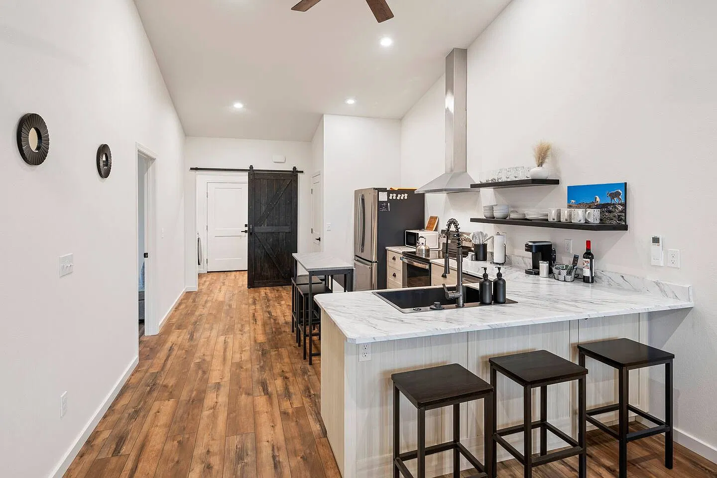 2 bed, 919 sqft, $1,550 — Photo 4