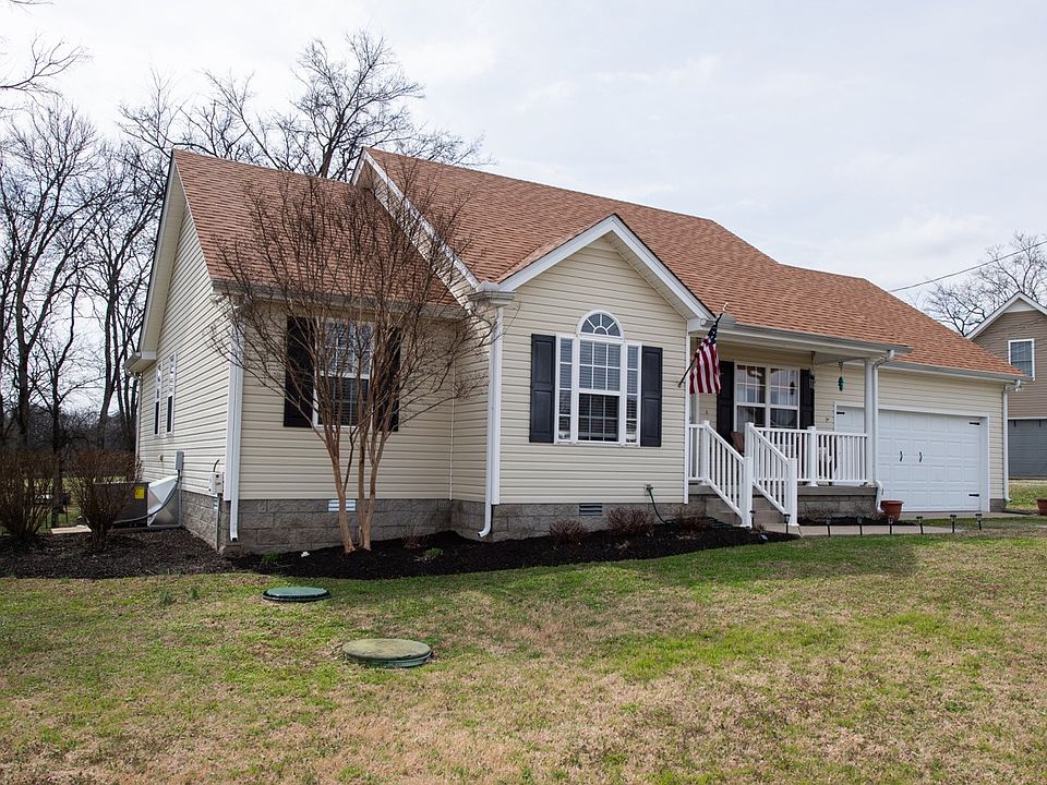 1st image of 601 Fall Creek Dr